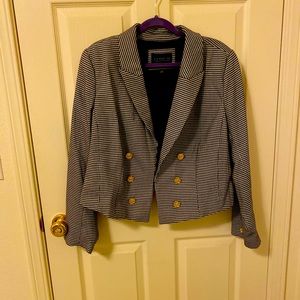 Double slit houndstooth jacket